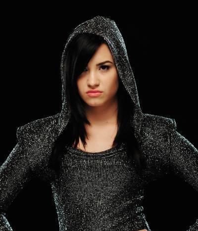 Demi-demi-lovato-16172028-400-467