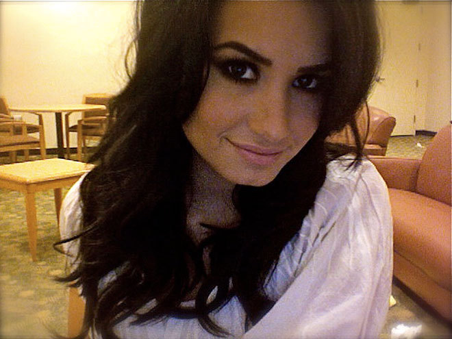 demi-lovato-twitter-pic