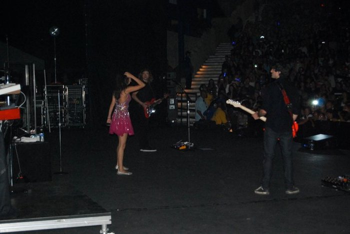  o .Selena Gomez Concert . (38)