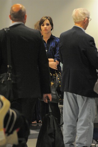 09_7E5 - Demi Lovato Arriving at LAX