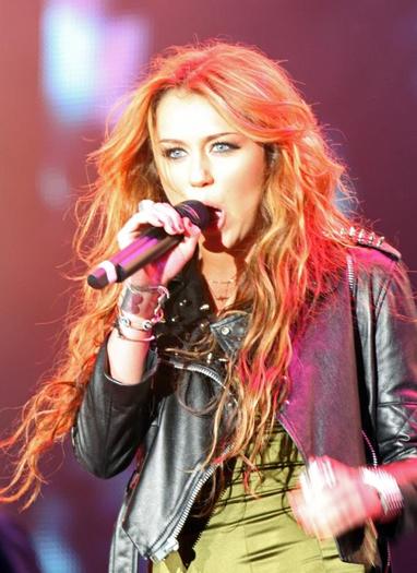 miley-rio-rocker (8)