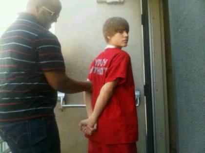 justin-bieber-troubled-teen-csi-photos - Justin Bieber