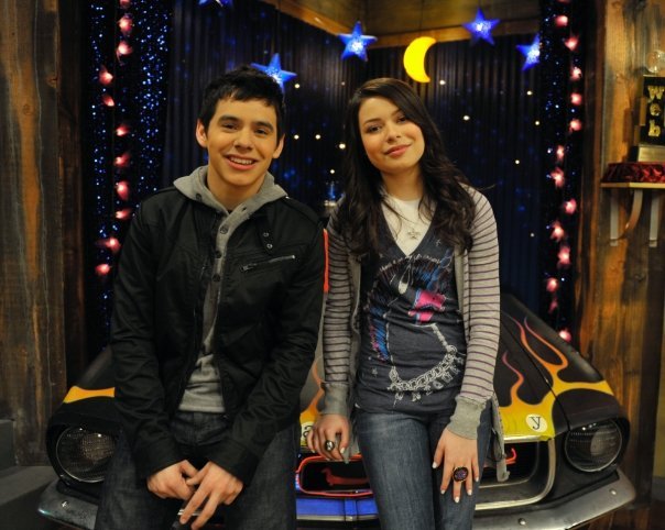 Miranda Cosgrove And David Archuleta (5)