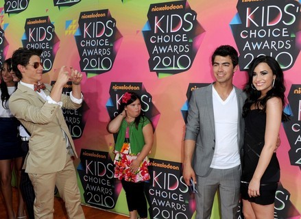 439x - Demi Lovato Attends 2010 Kids Choice Awards