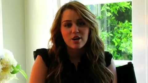 CAUFGTE7 150 - x exclusive Rare Behind the Scenes of Miley and Max Azria clothing line