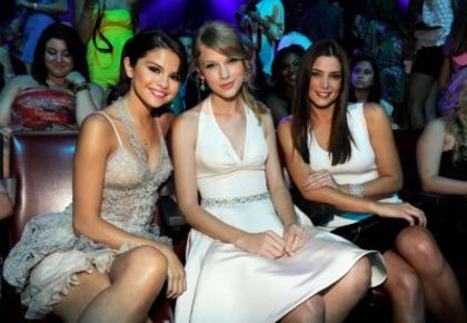normal_032 - Selena Gomez Award Shows 2O11 August O7 Teen Choice Awards