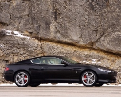 Aston-Martin_DB9_142