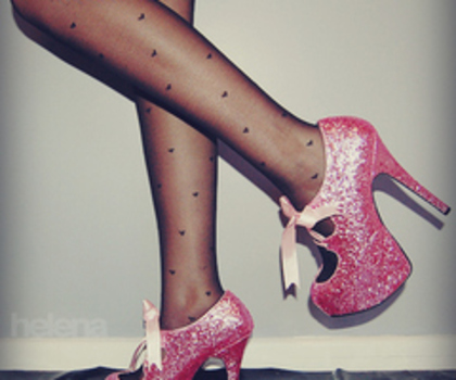 bow-cute-glitter-hearts-high-heels-Favim.com-110693_thumb