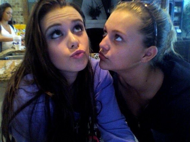 kissessss xD - Webcam with my cousin Marye