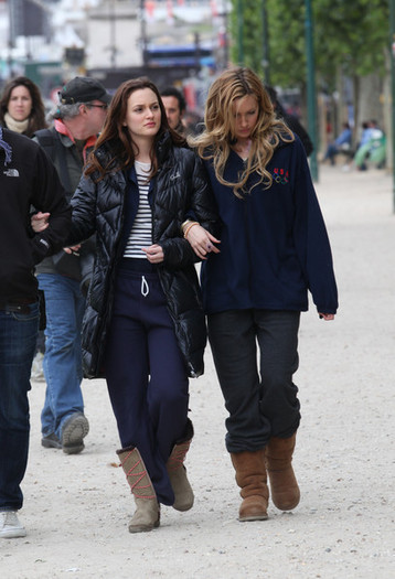 Leighton+Meester+Selena+Gomez+Katie+Cassidy+94K49SkbHjNl - x Leighton Meester Selena Gomez and Katie Cassidy Film Monte Carlo