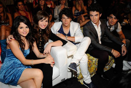 Demz,Sely and Jb-jonas brothers!
