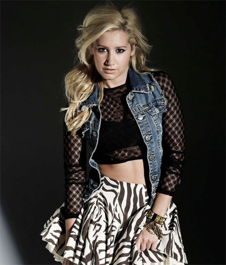 Ashley in the April 2010 issue of Nylon Magazine 3 - x - Only Pics Ash - x