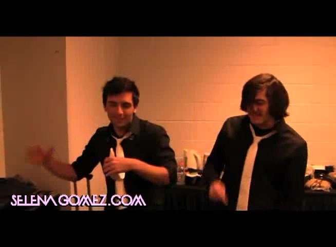 Behind the Scenes Jingle Ball 2010 172 - SG - Selly