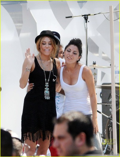 Miley Cyrus MuchMusic Video Vixen! (3)