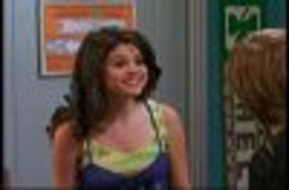 selena gomez in the suite life on deck (25)