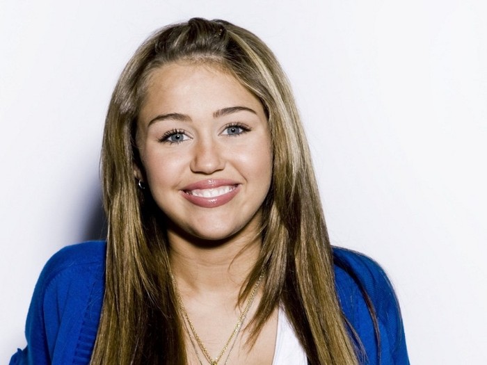 Miley-Wallpaper-miley-cyrus-23446482-1024-768 - 0--Miley Cyrus Photoshop--0