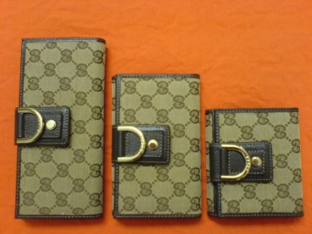 2283325011077069528 - Gucci wallets