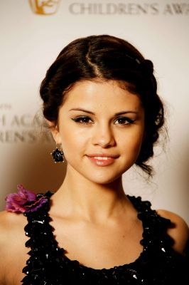 normal_09 - Selena Gomez AWard Shows 2OO8 November 3O British Academy Children Awards