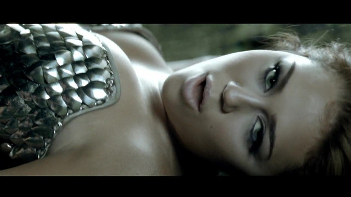 Miley Cyrus - Can\'t Be Tamed 129