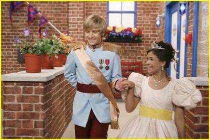 normal_nicole-anderson-jason-dolley-movers-10