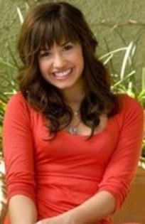 QALYZNADLDYCKXFITWZ - beautiful pictures with Demi Lovato