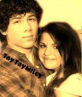 Nick and Selena - Selena Gomez and Nick Jonas Arcole