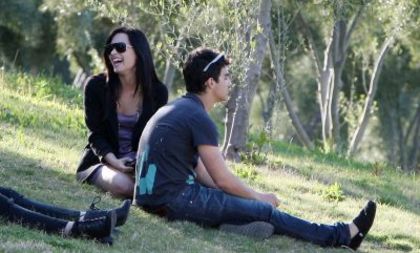 Demi and Joe at a local park (5)