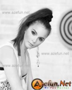 aysel04-RESIZE-202-