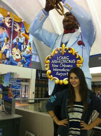 Landed in New Orleans... Had to take a picture with Louis. This city has such a great energy. - Me in New Orleans