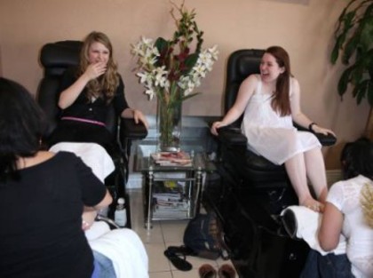 GMA_310 - Getting nails done for Kids Choice Awards - With Jennifer Stone