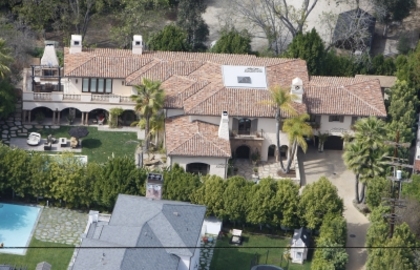 Miley Cyrus - Cyrus Family House (15)