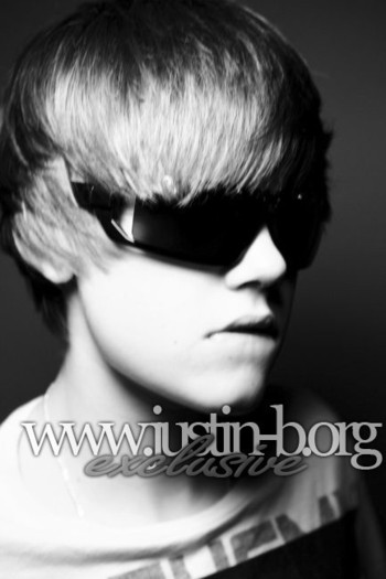 WOW-Justin-justin-bieber-12854954-433-650 - for my special friend lovejustindrewbieber