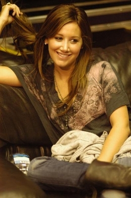 2009 - Pepsi Smash - Another Side Of Ashley Tisdale (1)