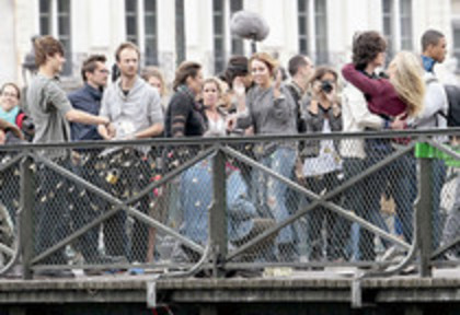 Filming LOL in Paris. xD (57)