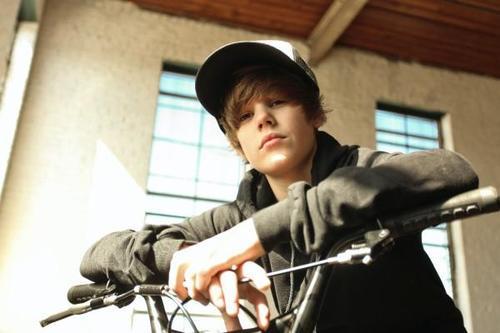 Justin+Bieber++Myspace+Photo