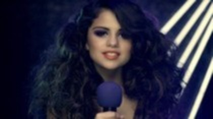 40492416_MZLNOZIAR - selena gomez love you like a love song