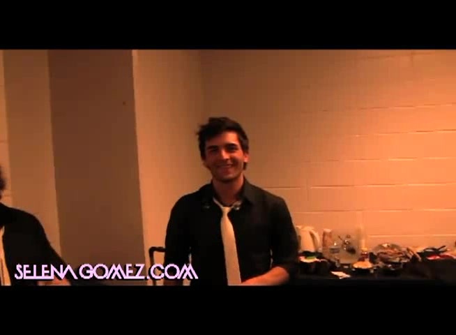 Behind the Scenes Jingle Ball 2010 231 - SG - Selly