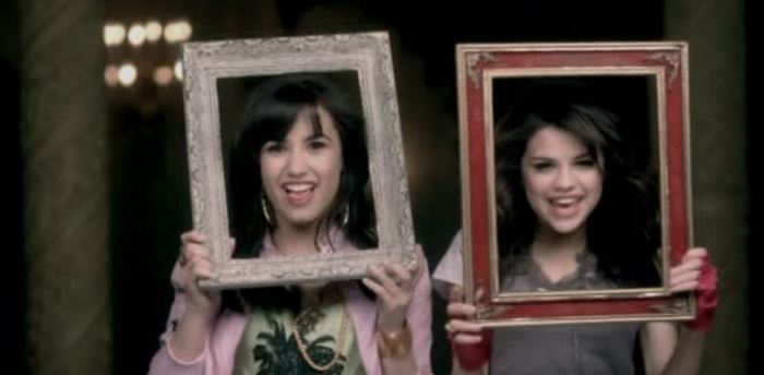 20833820_ZVNQRINOC - One And The Same Selelena Gomez And Demi Lovato