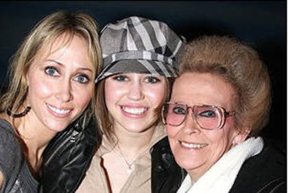 Miley her mom and her grandma