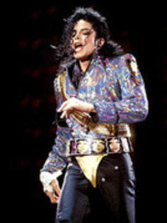 LRYKJJDMCFVUMUHLJPM[1] - Michael Jackson
