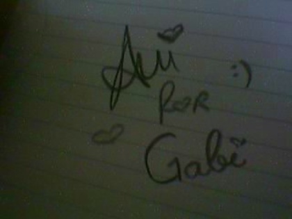 Gabi =] - 0 Hehe _ Autographs