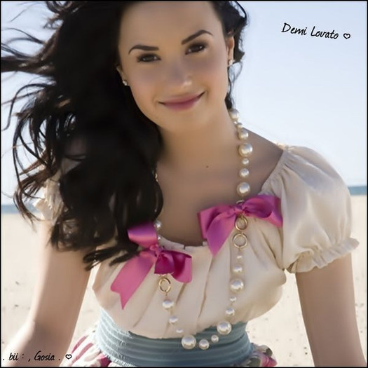 2-glitery_pl-DisneyStar-0-8187 - x -Demi Lovato