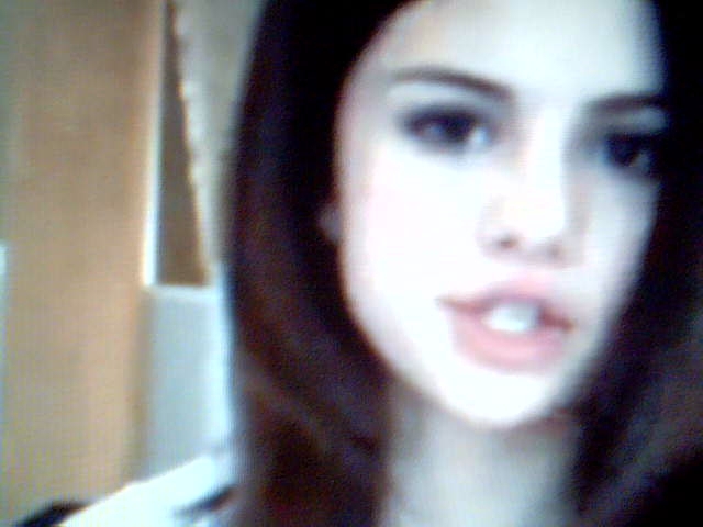 Selena Gomez Live Chat (47)