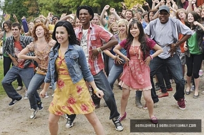 normal_031 - 0 Camp rock 2-Brand new day Campures Scenes 0