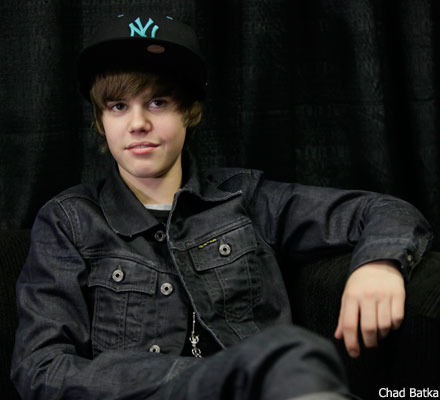 justin-bieber-backstage-1