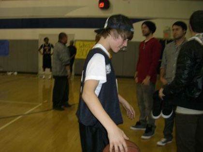 justin basketball game (7)