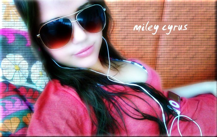 my favourite miley cyrus - pictures of me again