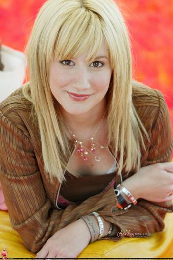 ashley_tisdale_1279559045