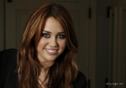 16137096_TRYRAXQKR - Sedinta foto Miley Cyrus 43
