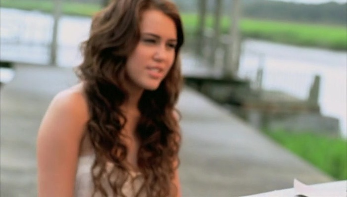 Miley Cyrus When I Look At You  screencaptures 02 (7) - miley cyrus when I look at you